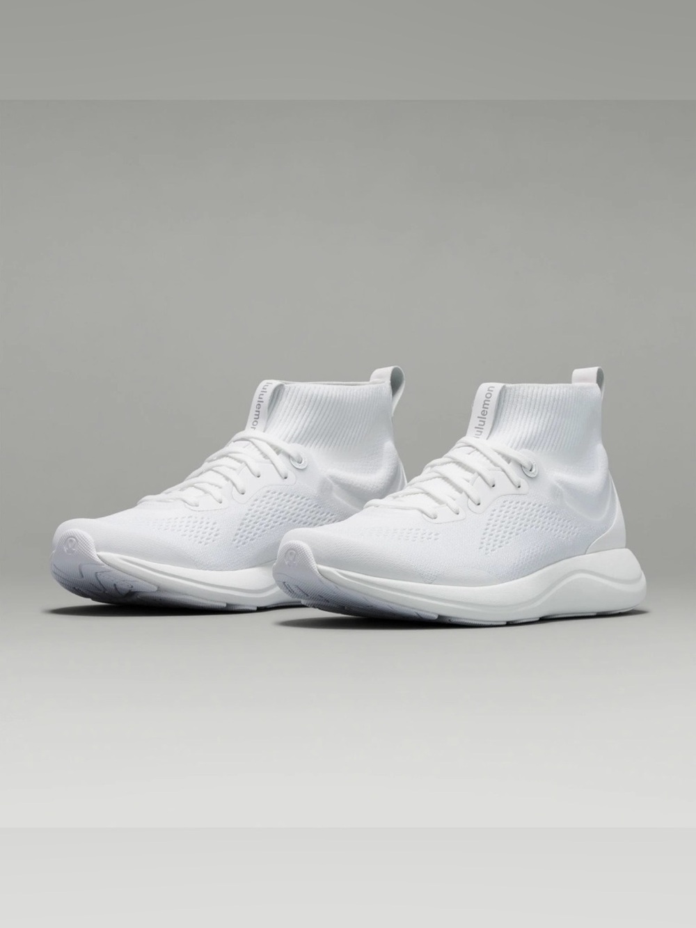 Lululemon chargefeel mid workout shoes 🍋